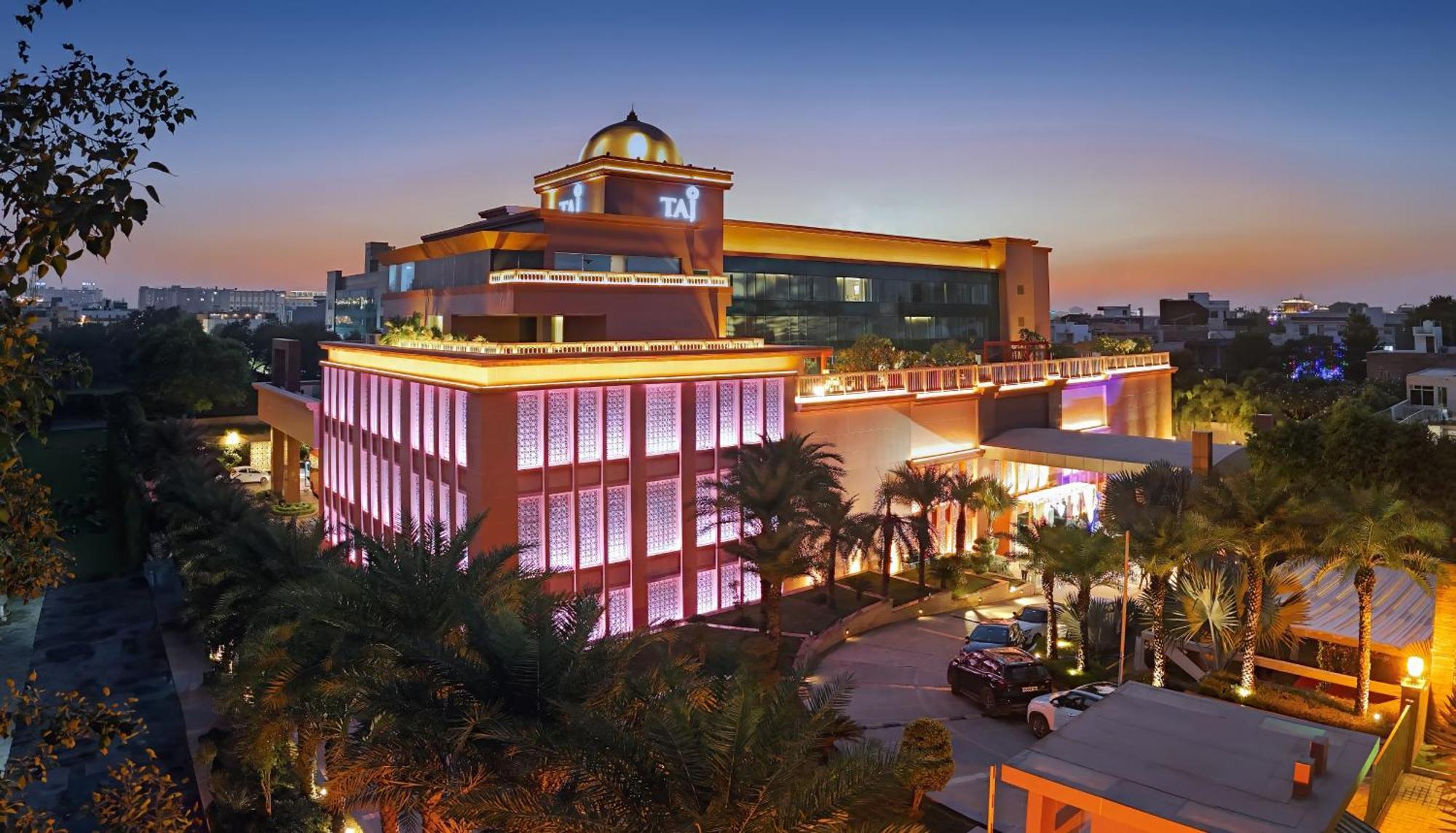 Hotel Taj & Convention Centre, Agra (Uttar Pradesh)